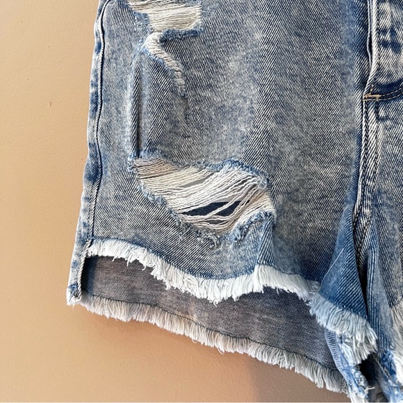 NWT Hollister Curvy Ultra High-Rise Mom Short - Picture 5 of 10